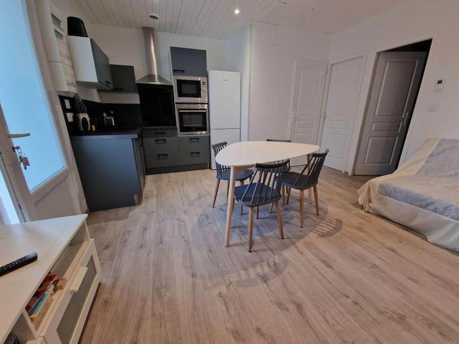 Superbe Appartement Renove A Neuf Centre Bourg Brem Sur Mer Exteriér fotografie